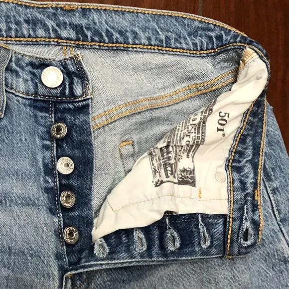 Levi's Women's Blue Straight Leg Jeans - Picture 3 of 11